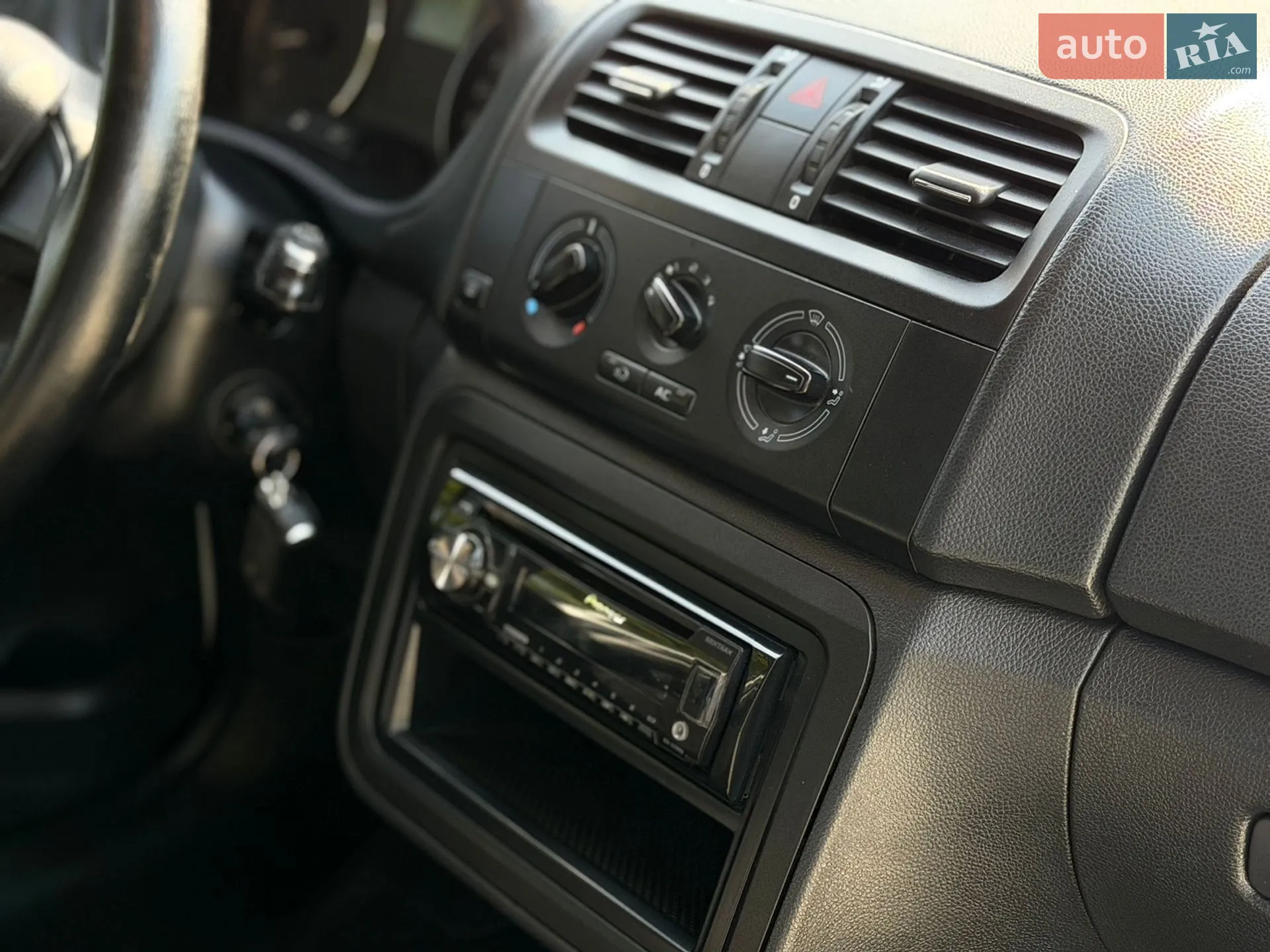 2013 Skoda Fabia - мініатюра 15