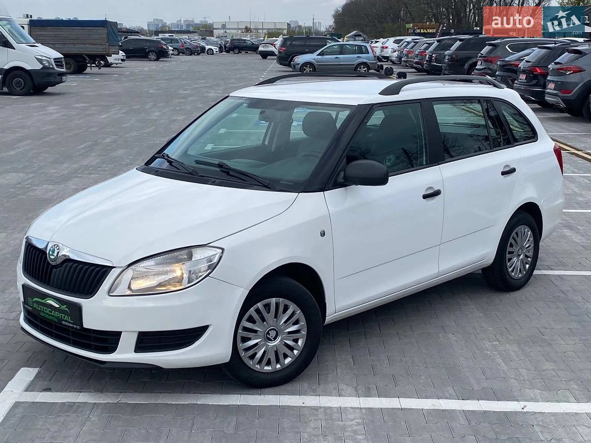 2011 Skoda Fabia - мініатюра 3