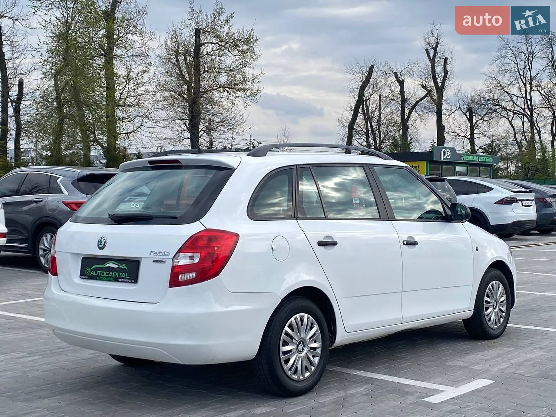 2011 Skoda Fabia - мініатюра 12