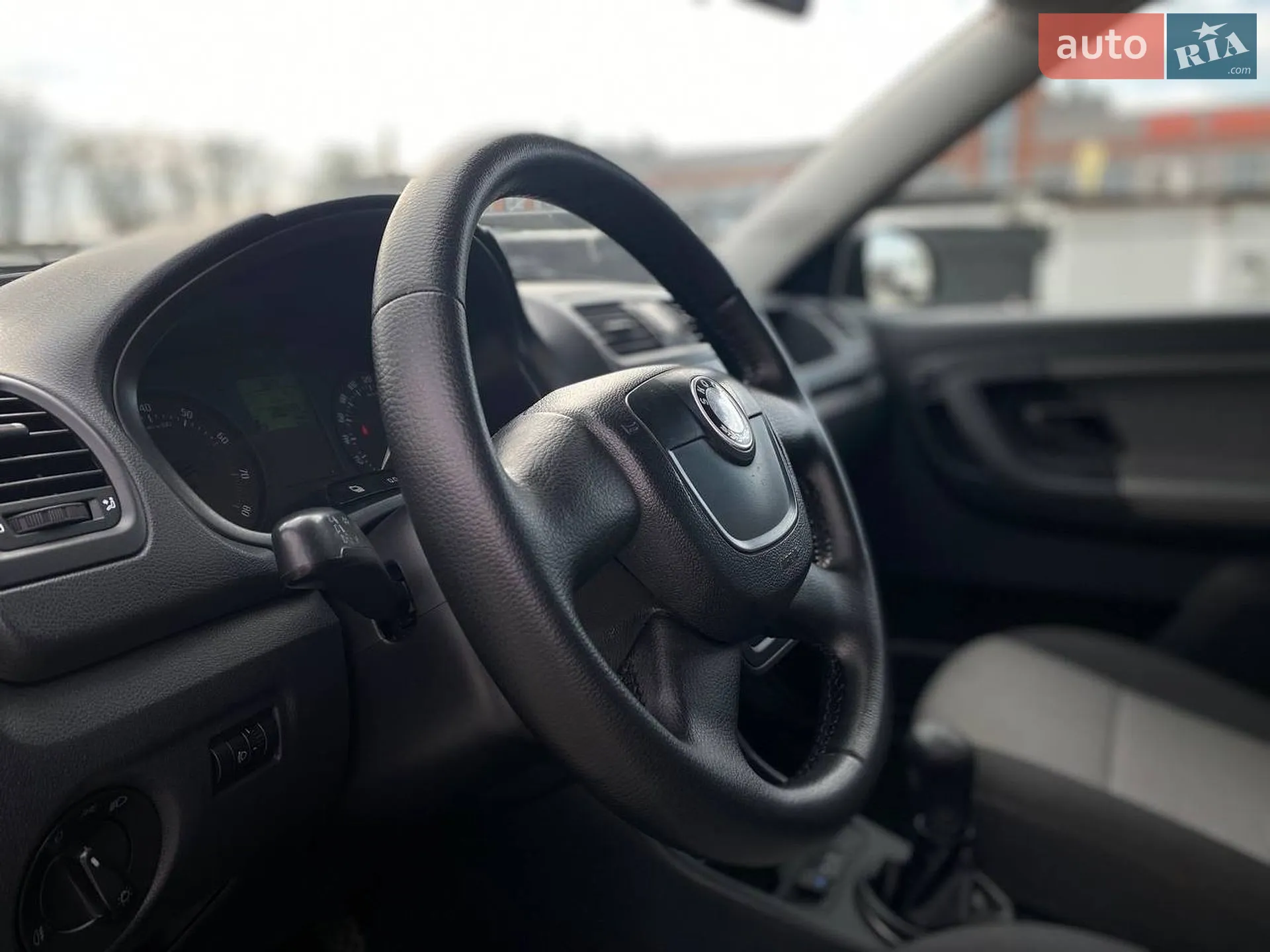2011 Skoda Fabia - мініатюра 22