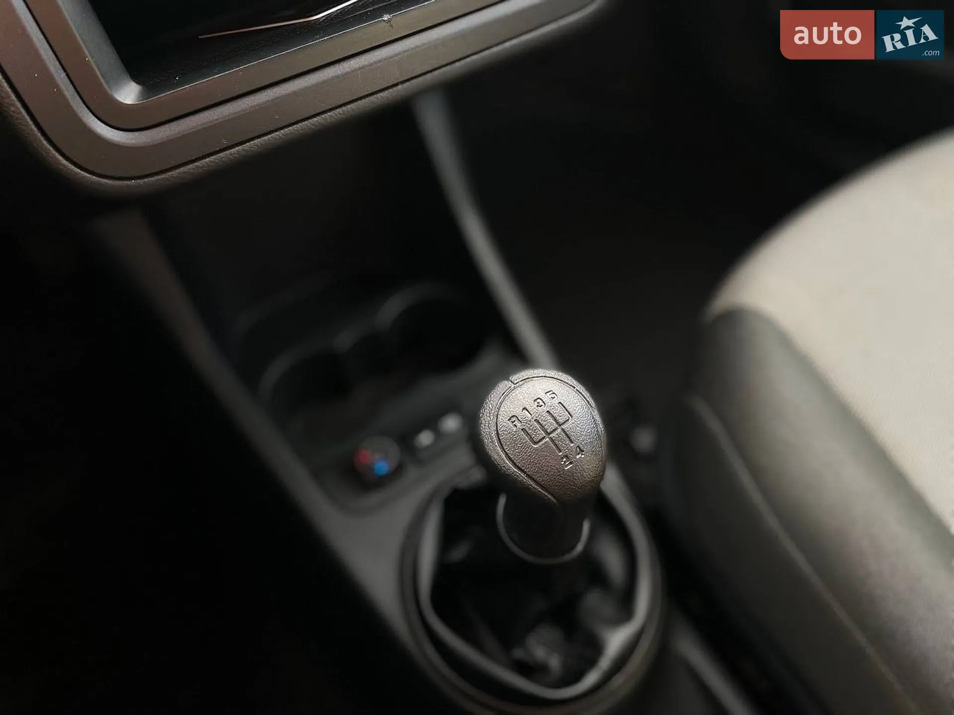2011 Skoda Fabia - мініатюра 35