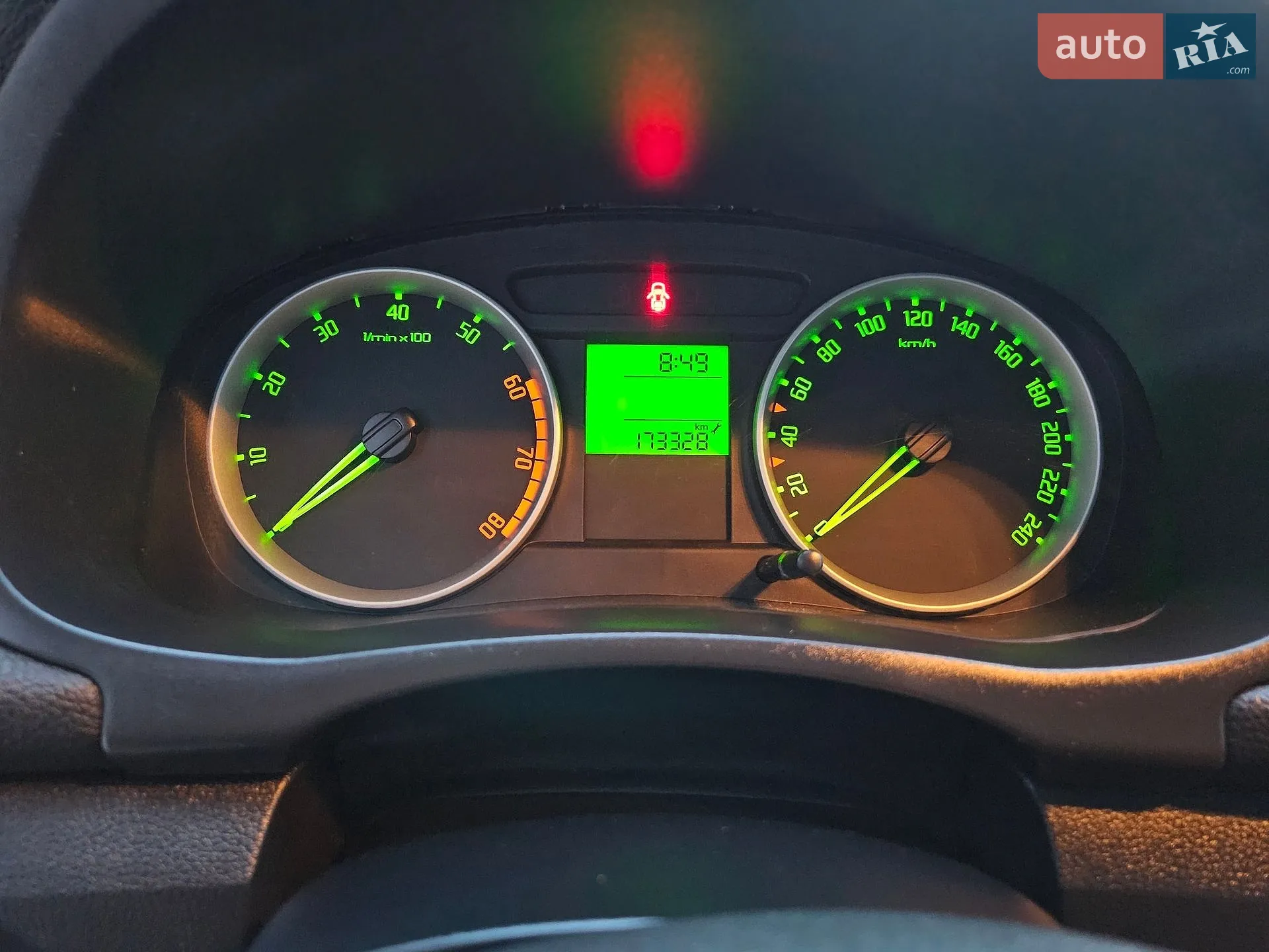 2010 Skoda Fabia - мініатюра 76