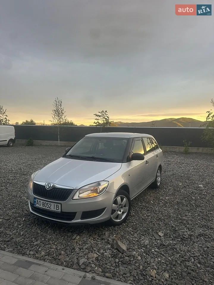2010 Skoda Fabia - мініатюра 10