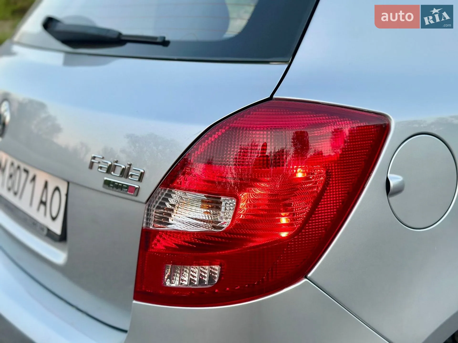 2010 Skoda Fabia - мініатюра 8