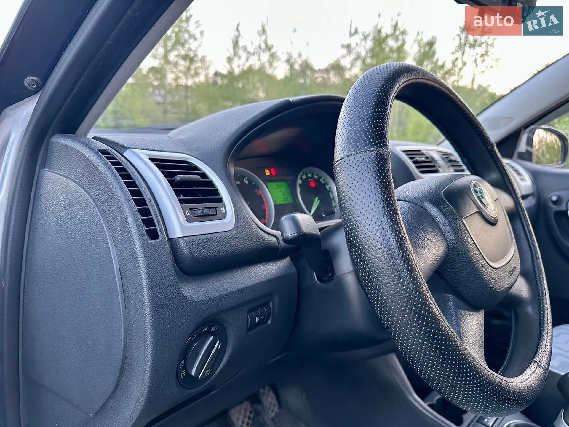 2010 Skoda Fabia - мініатюра 31