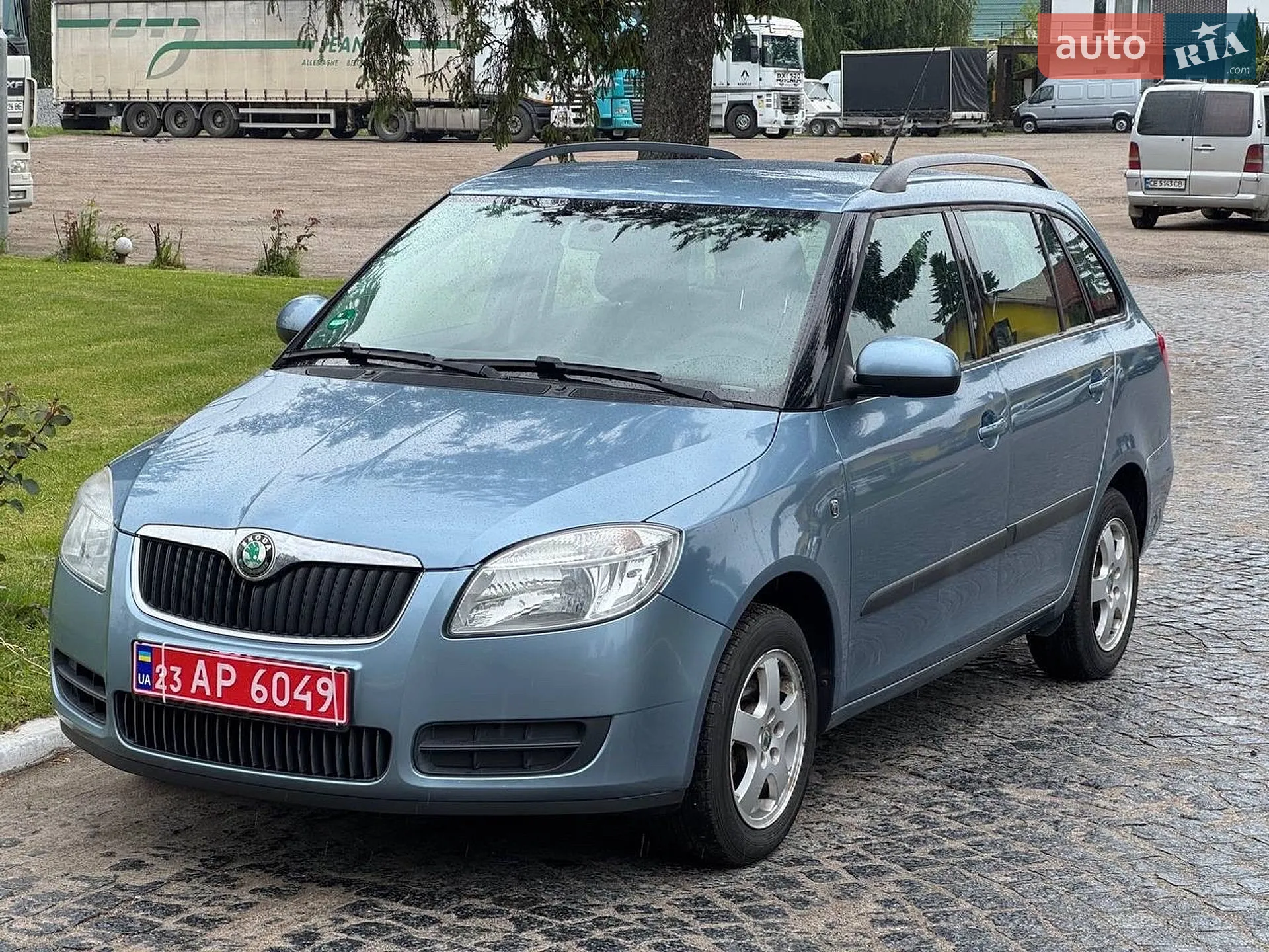2010 Skoda Fabia - мініатюра 3