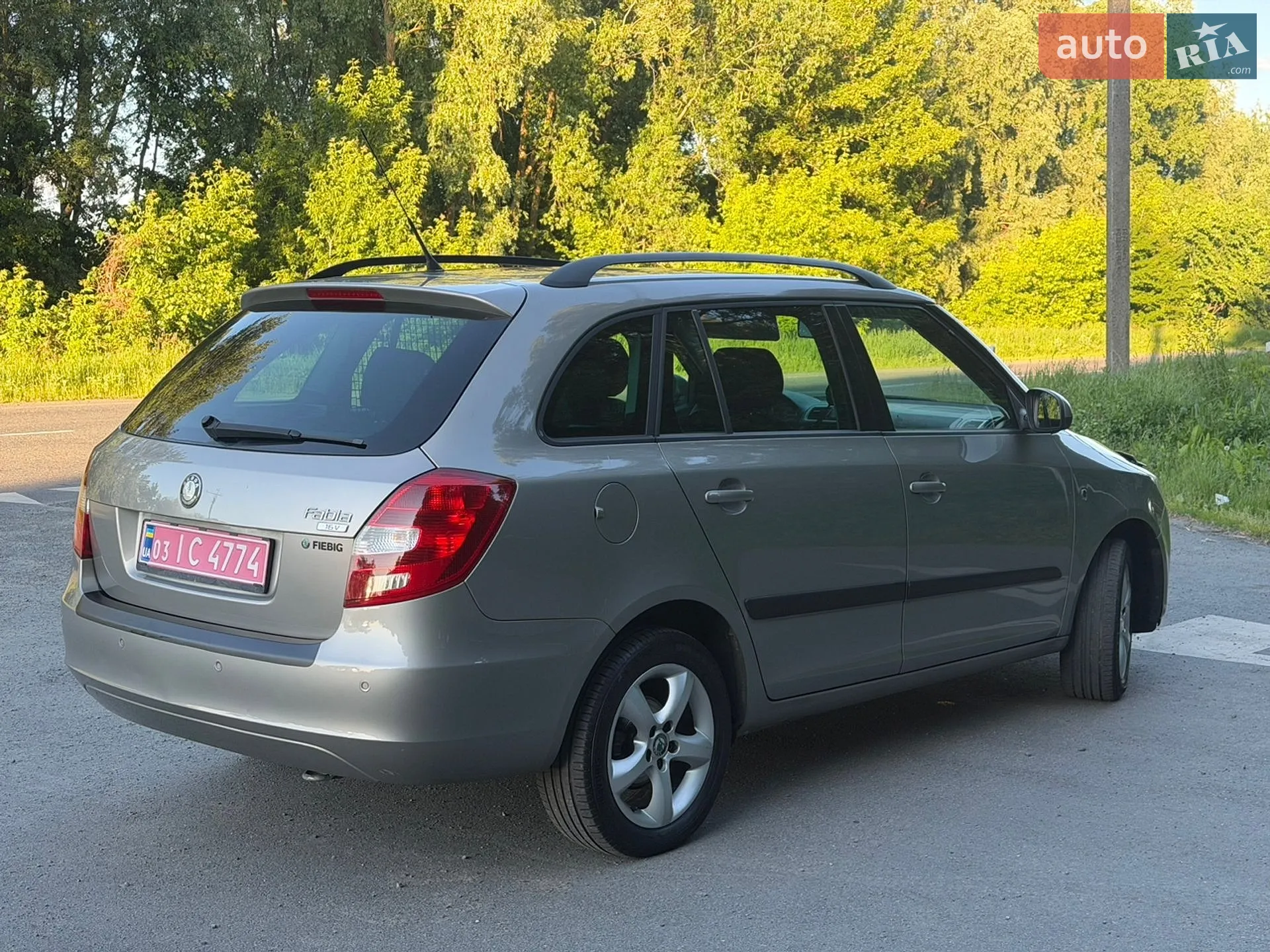 2010 Skoda Fabia - мініатюра 4