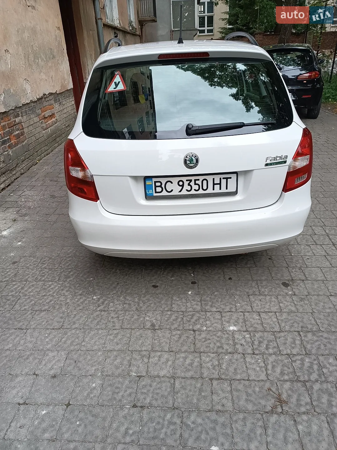 2011 Skoda Fabia - мініатюра 4
