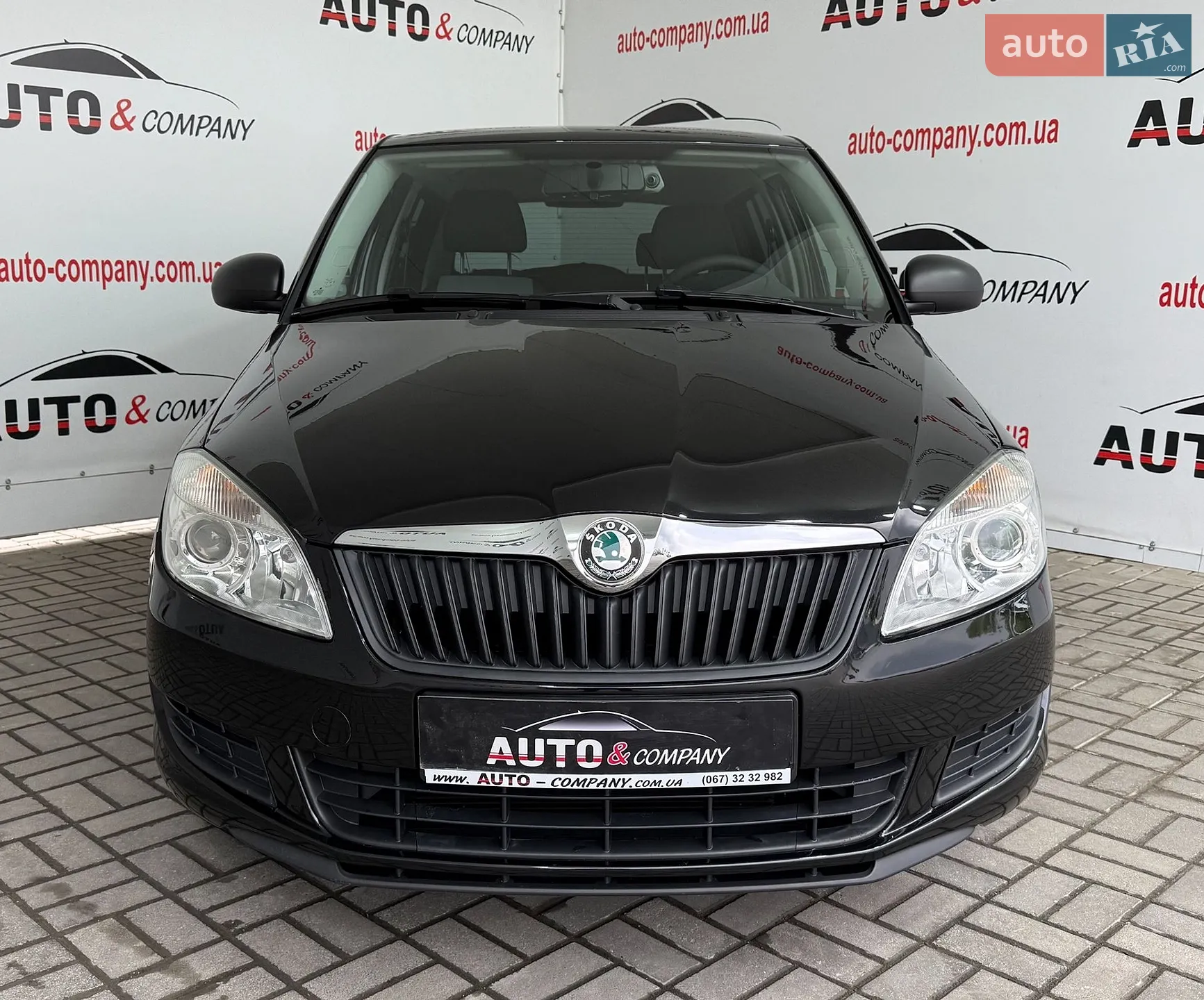 2010 Skoda Fabia - мініатюра 2