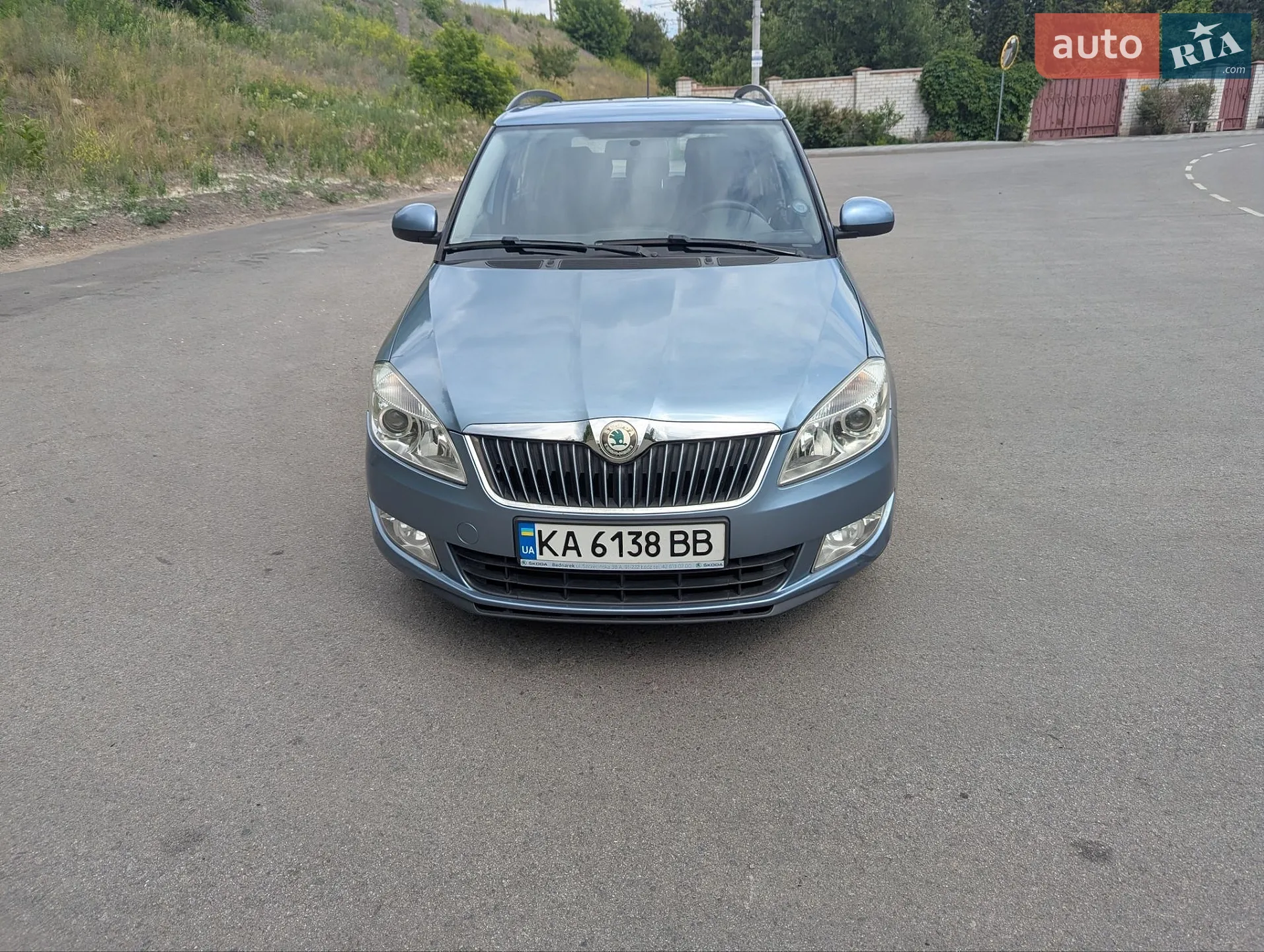 2011 Skoda Fabia - мініатюра 2
