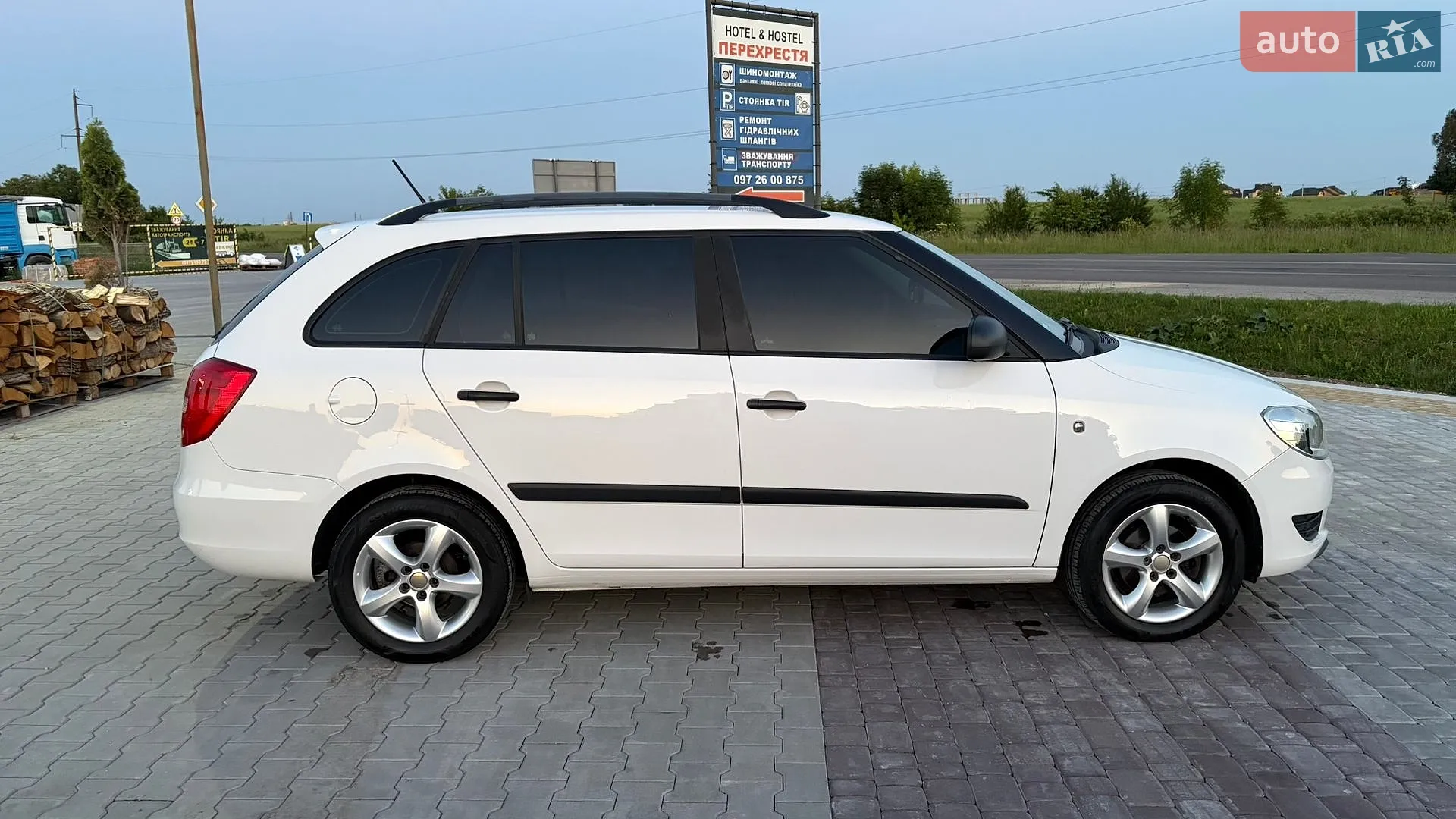 2012 Skoda Fabia - мініатюра 9
