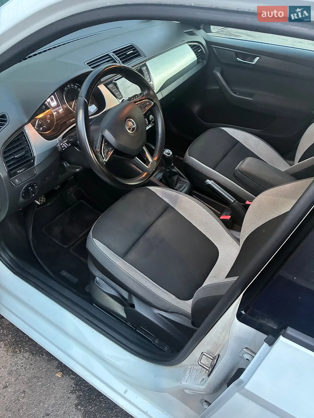 2016 Skoda Fabia - мініатюра 11