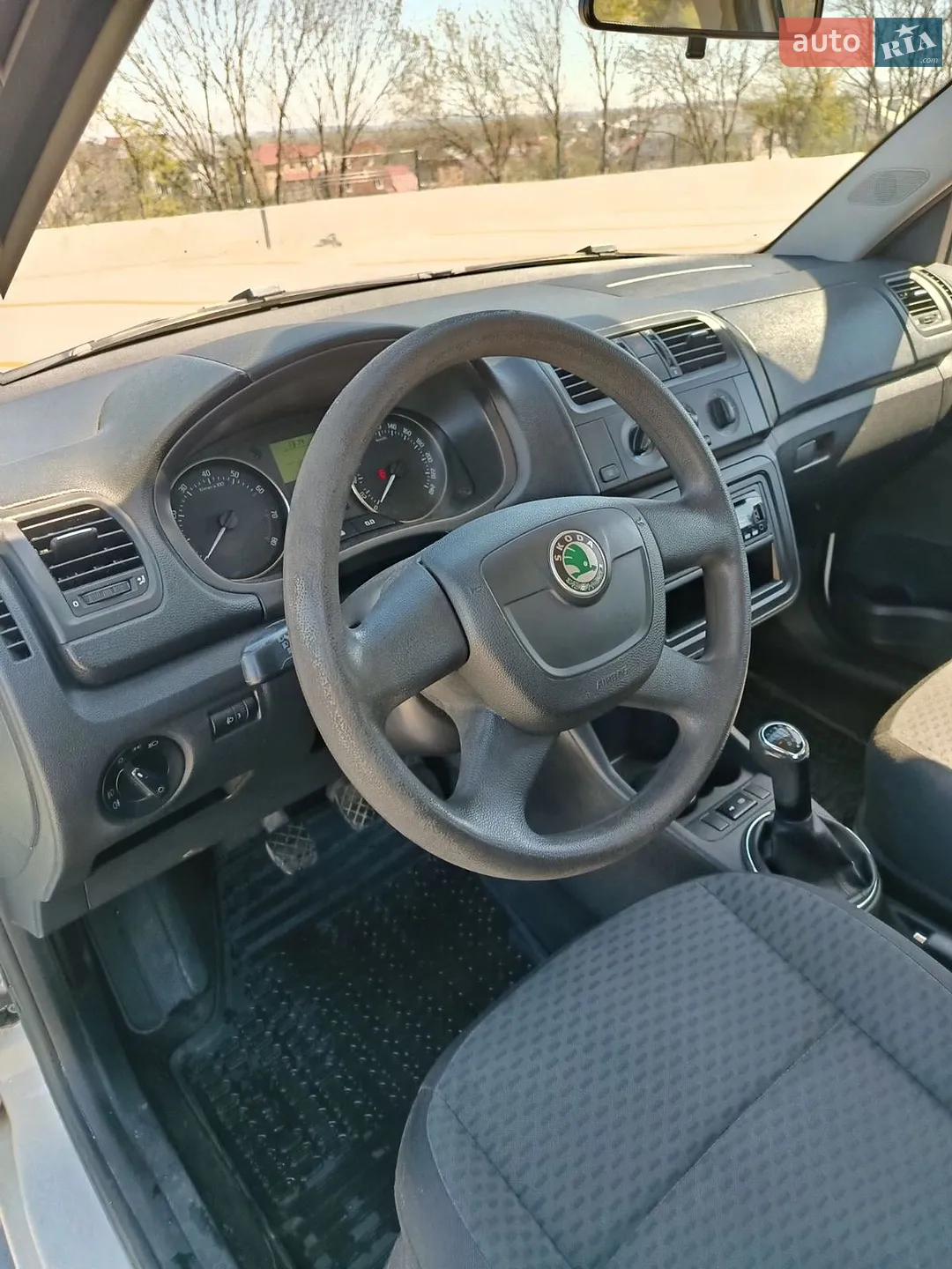 2011 Skoda Fabia - мініатюра 11
