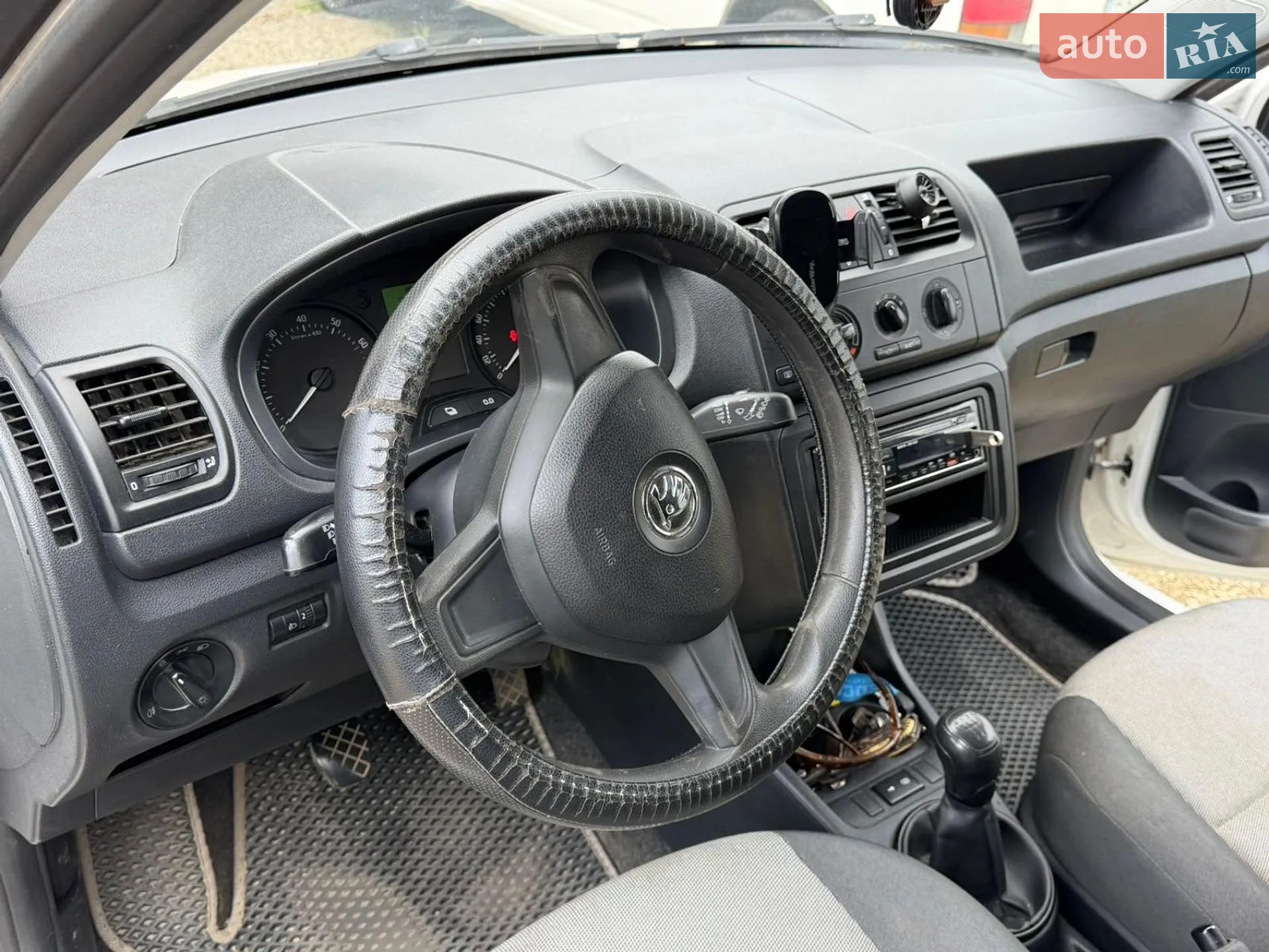 2014 Skoda Fabia - мініатюра 9