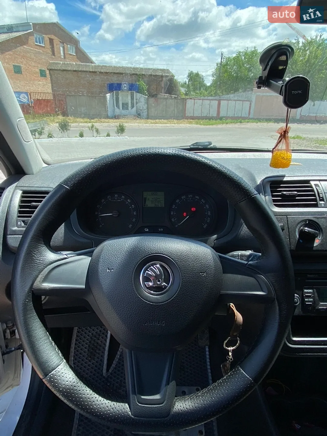 2014 Skoda Fabia - мініатюра 9
