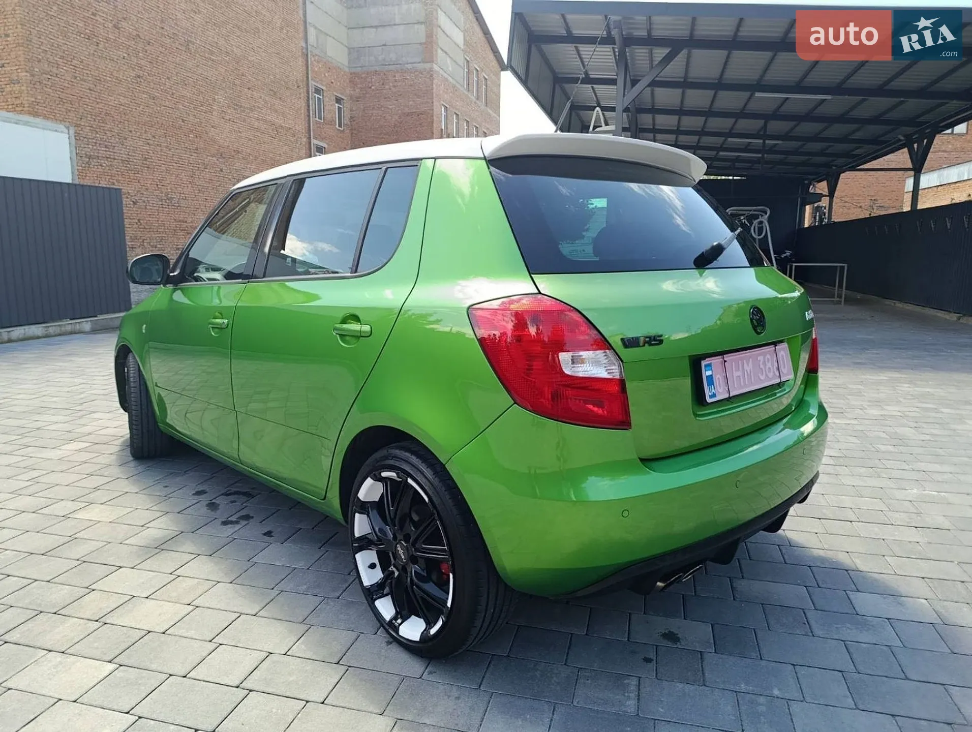 2010 Skoda Fabia - мініатюра 7