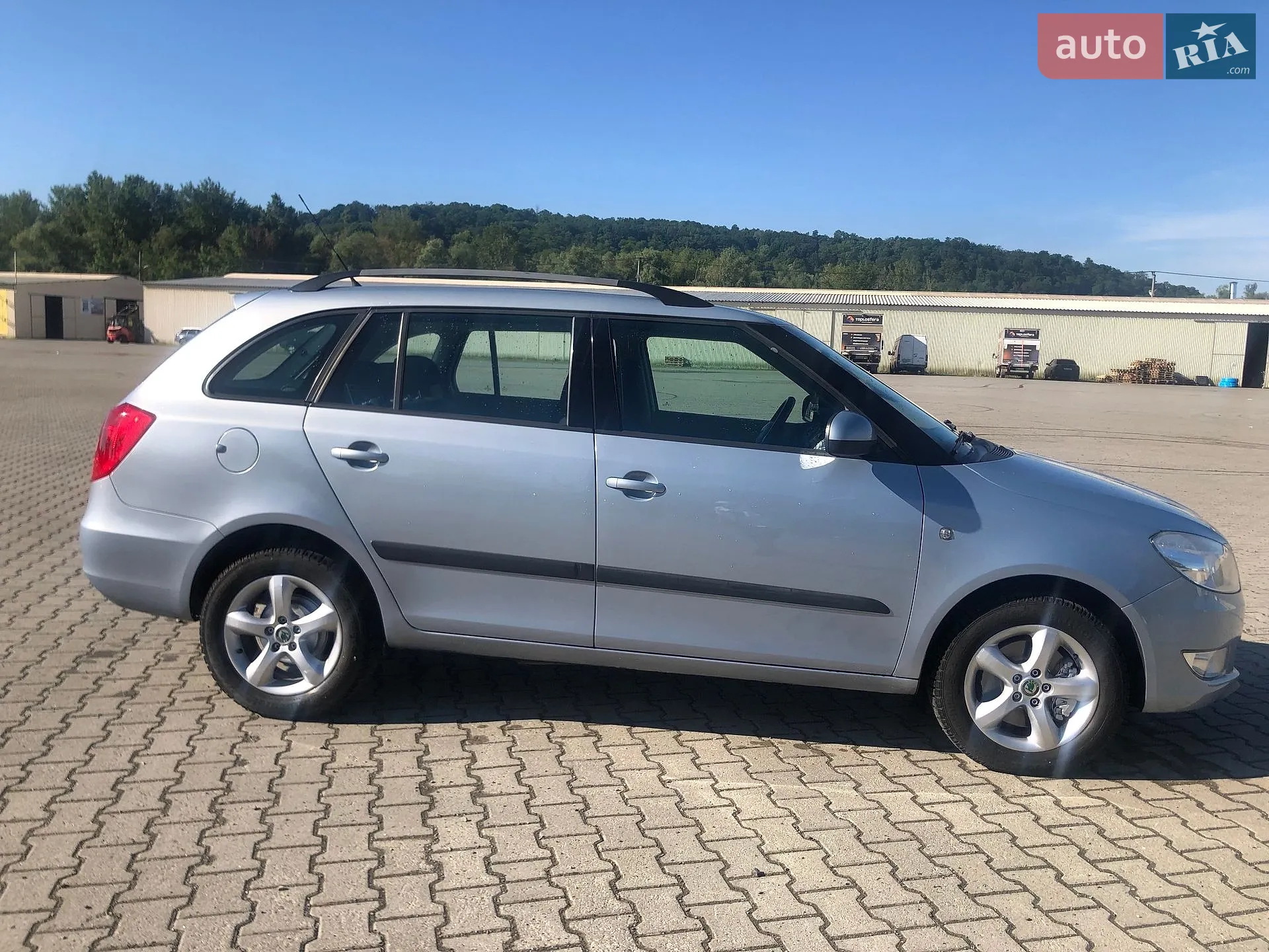 2011 Skoda Fabia - мініатюра 27