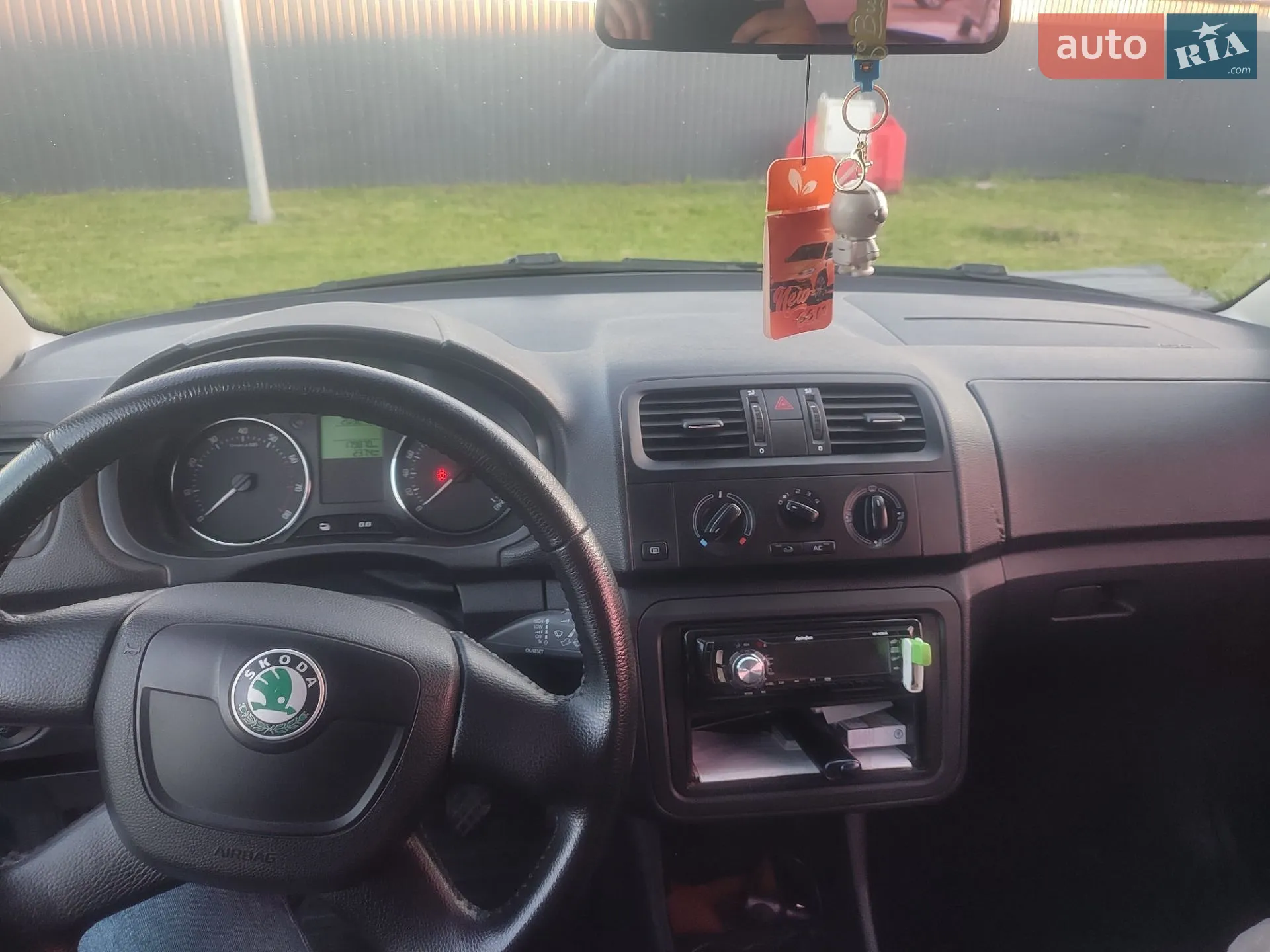 2012 Skoda Fabia - мініатюра 8