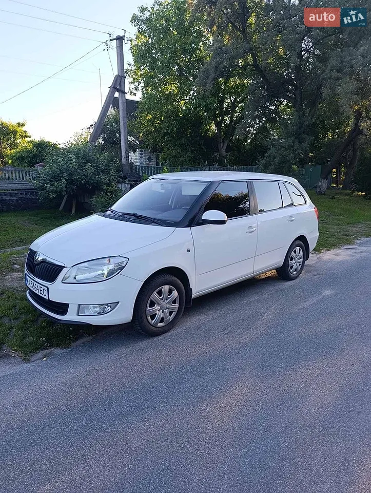 2013 Skoda Fabia - мініатюра 23