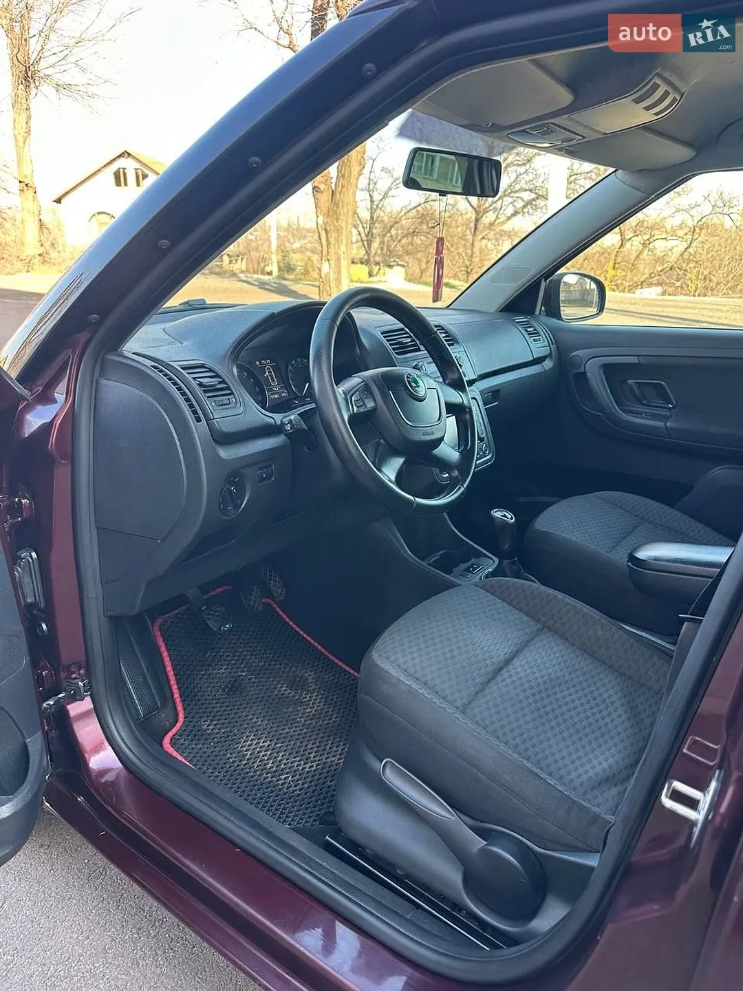 2010 Skoda Fabia - мініатюра 12
