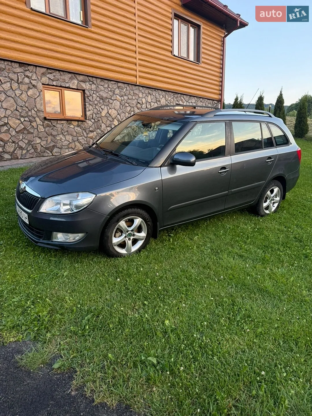 2010 Skoda Fabia - мініатюра 3