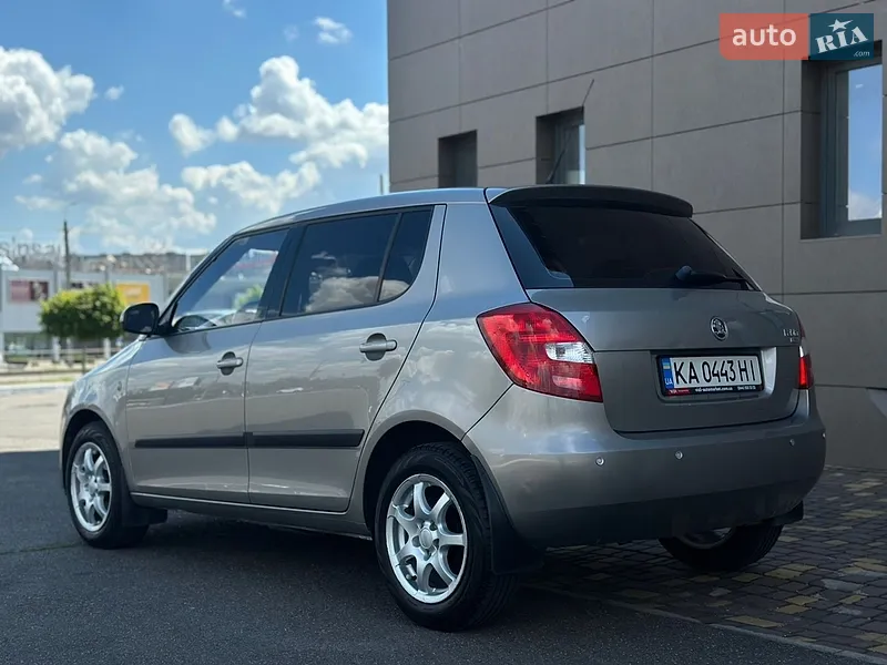Skoda Fabia 2008 VIN TMBBC45J98B502627 фото оголошення 4 з 57