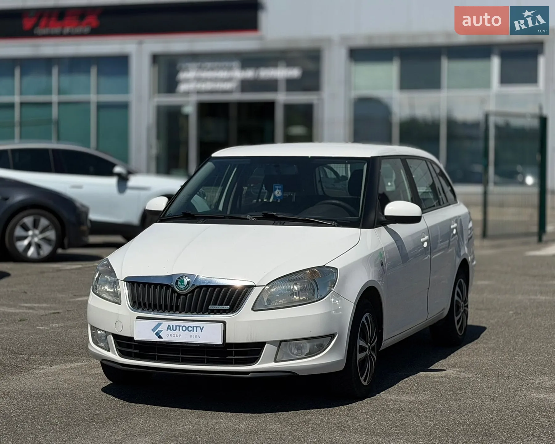 2012 Skoda Fabia - мініатюра 3
