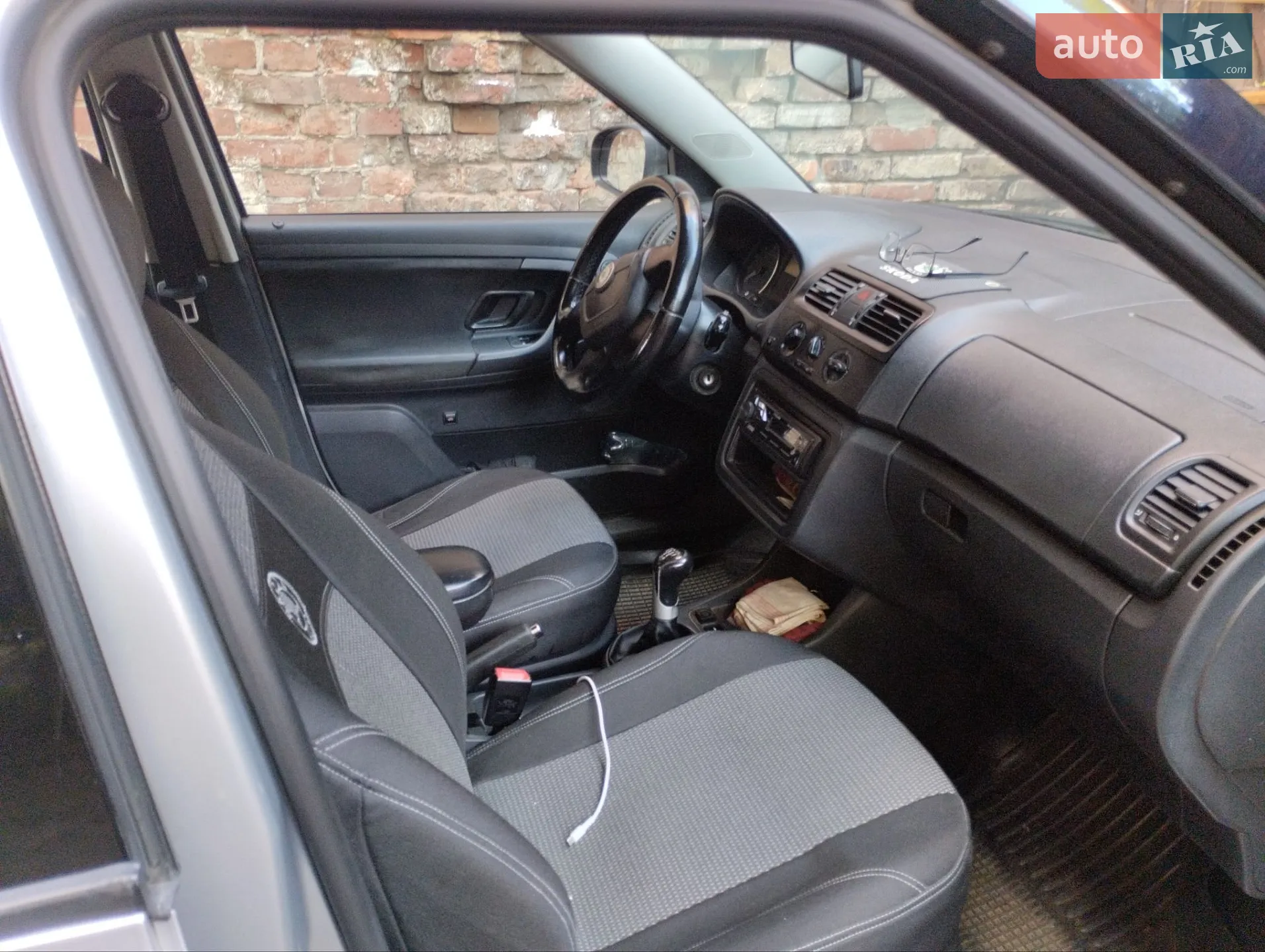 2011 Skoda Fabia - мініатюра 6