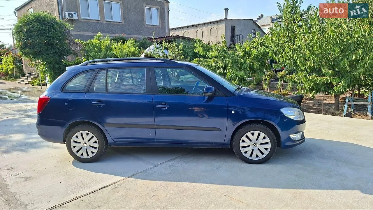 2011 Skoda Fabia - мініатюра 15