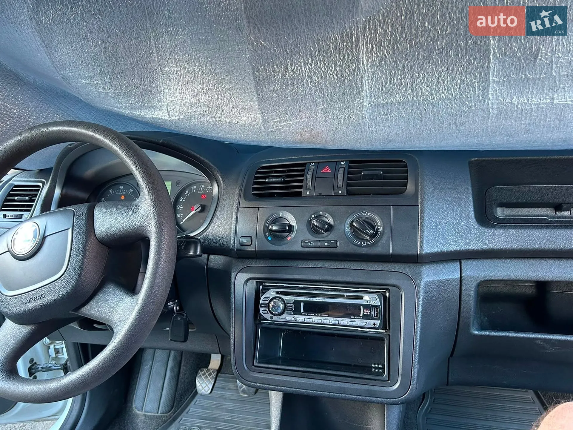 2011 Skoda Fabia - мініатюра 17