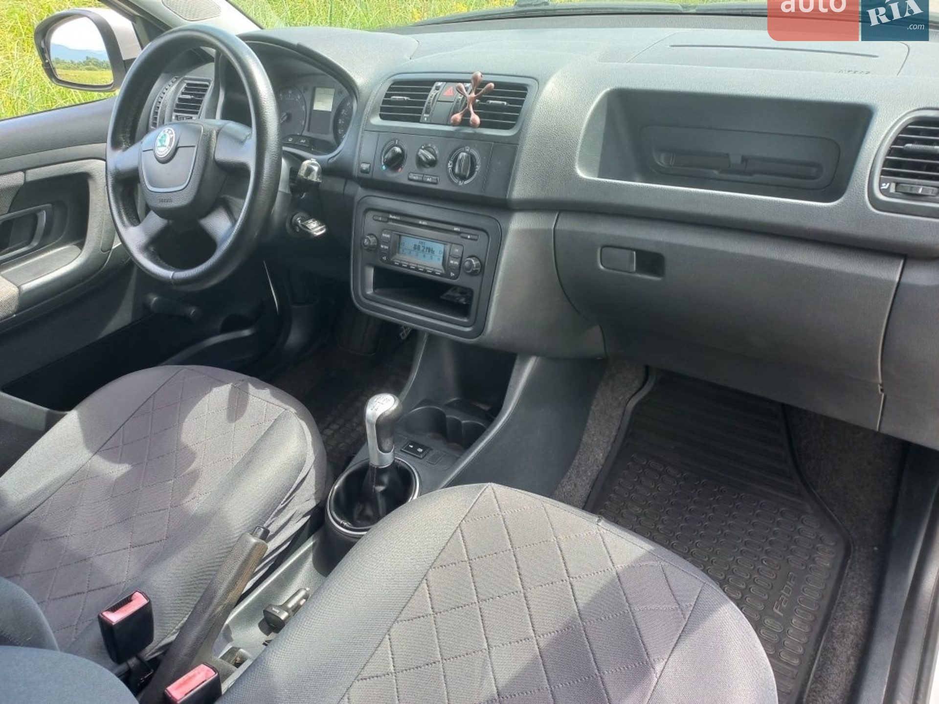 2012 Skoda Fabia - мініатюра 3
