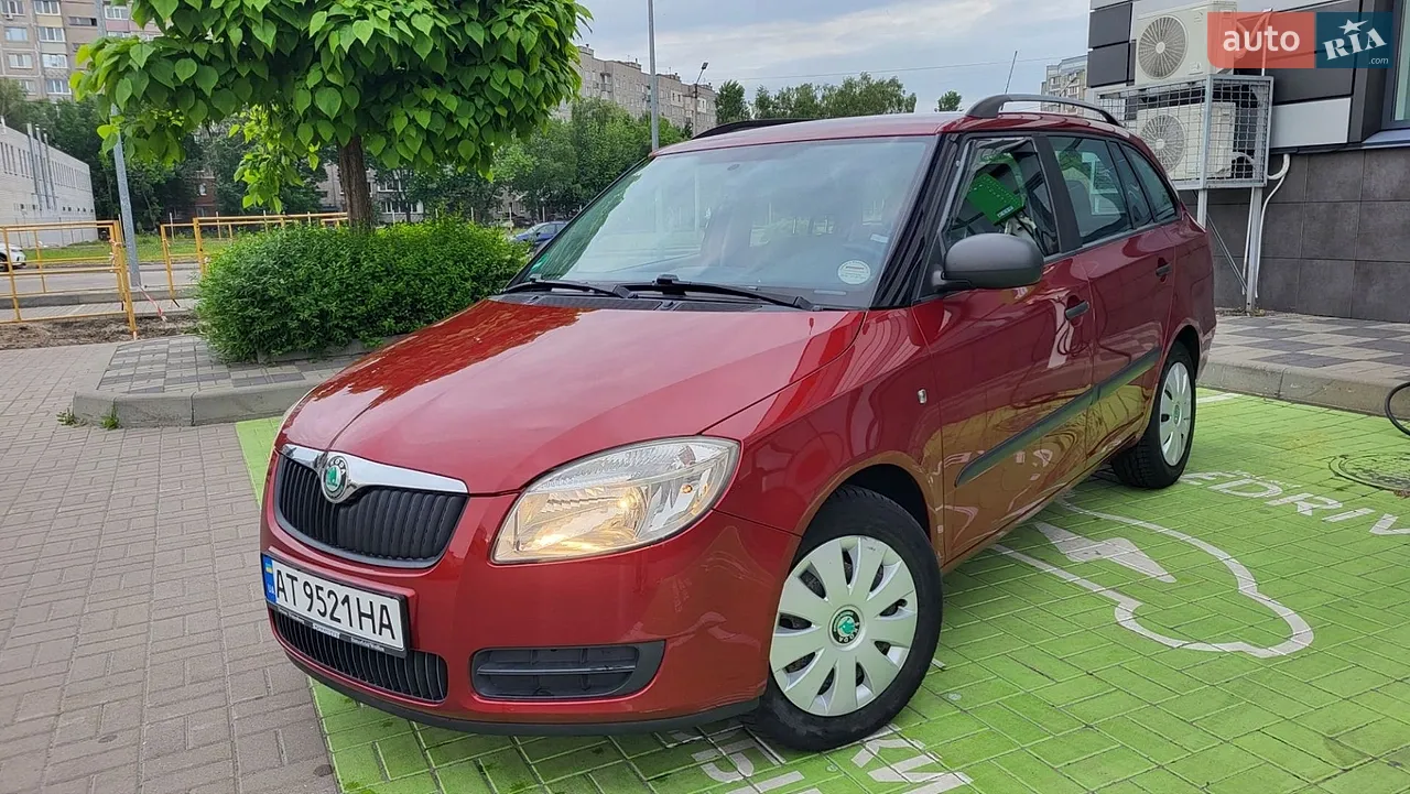 2010 Skoda Fabia - мініатюра 12