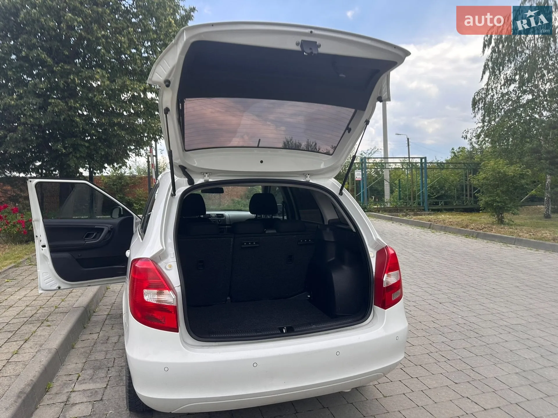 2014 Skoda Fabia - мініатюра 7