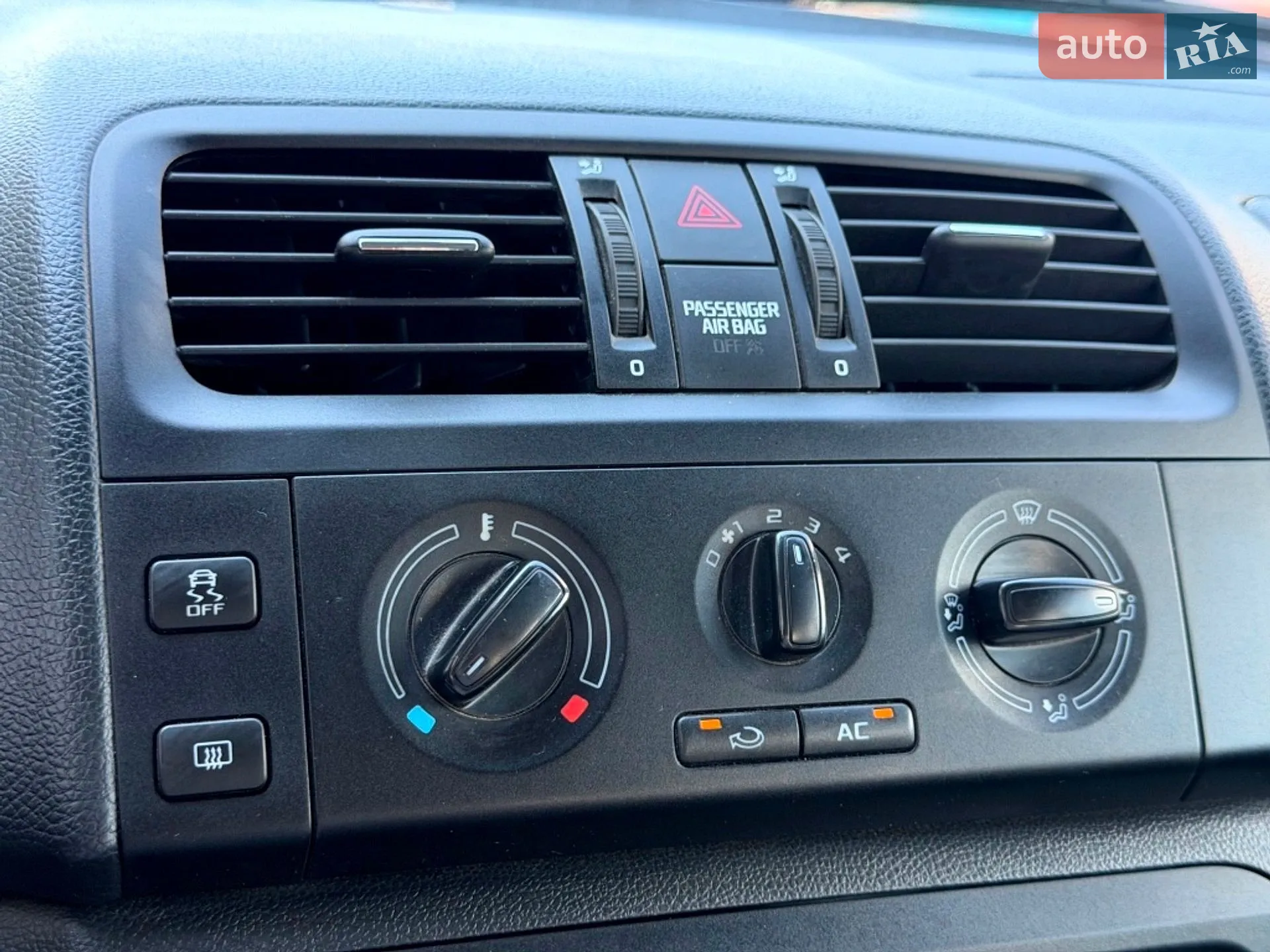 2012 Skoda Fabia - мініатюра 27