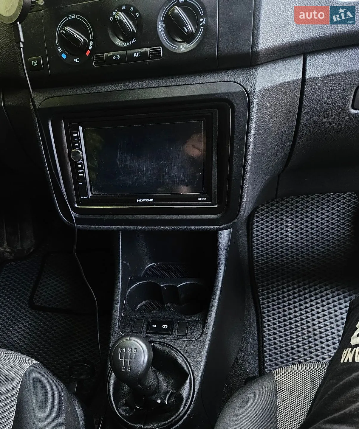 2010 Skoda Fabia - мініатюра 22