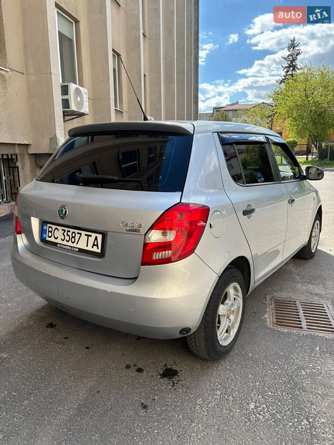 2010 Skoda Fabia - мініатюра 5