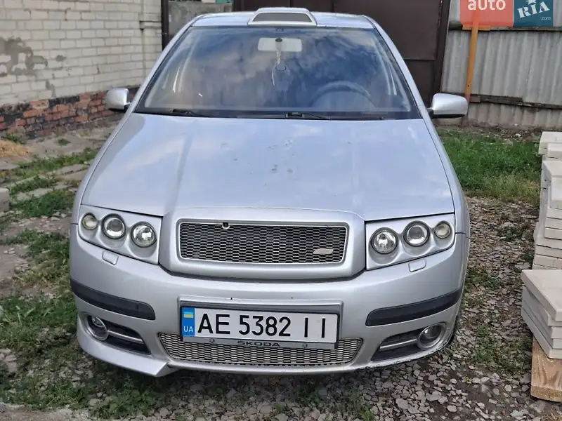 Skoda Fabia 2005 VIN TMBMC46Y75B035983 фото оголошення 2 з 42