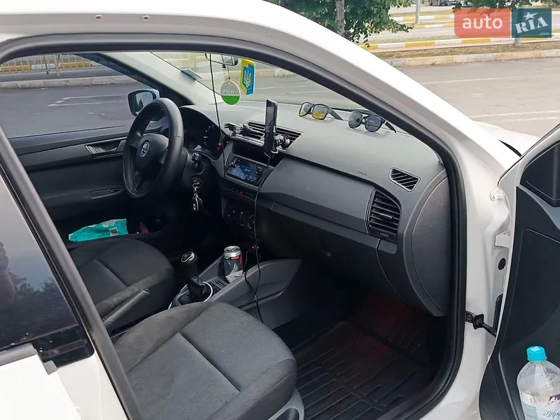 Skoda Fabia 2017 VIN TMBEB2NJ2JB500468 фото оголошення 25 з 75