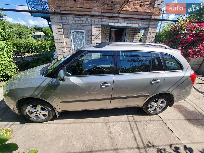 Skoda Fabia 2009 VIN TMBGF65J593090856 фото оголошення 2 з 63