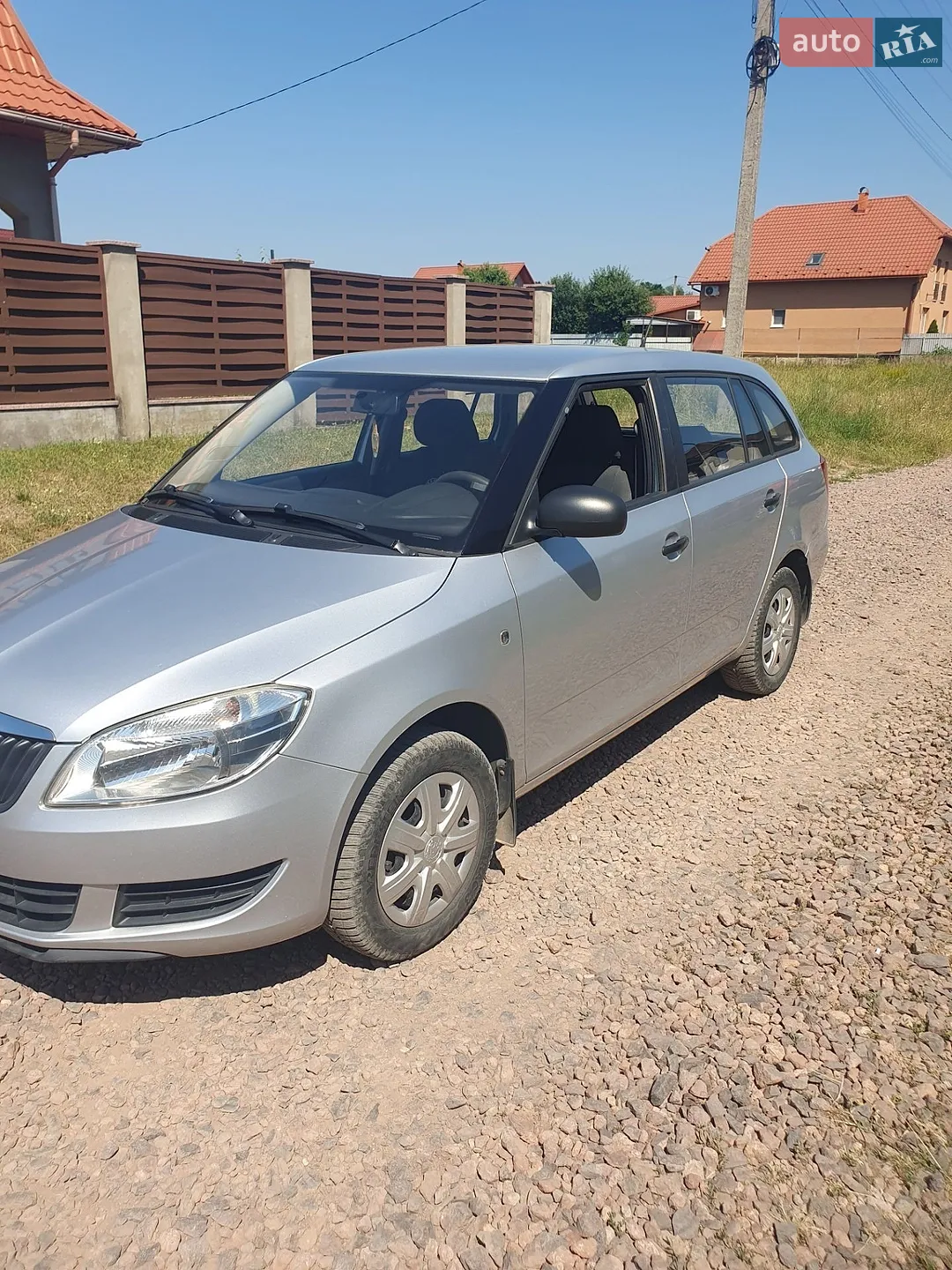 2010 Skoda Fabia - мініатюра 2