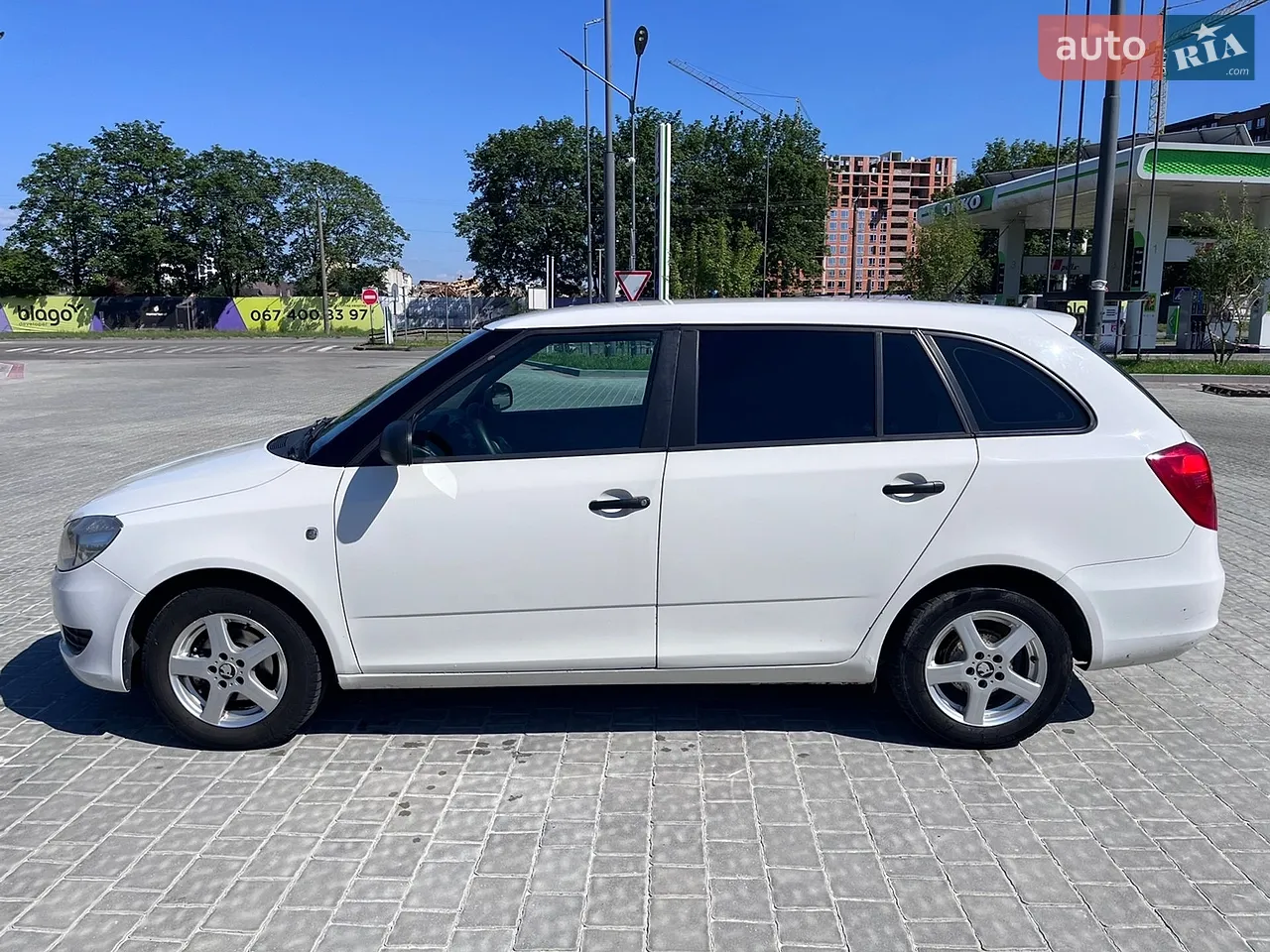 2011 Skoda Fabia - мініатюра 15