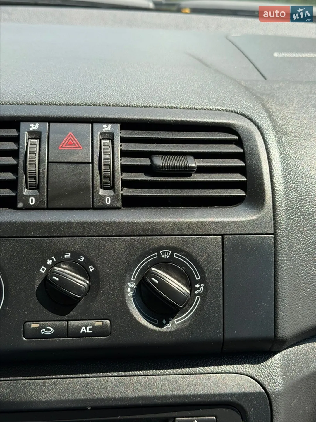 2014 Skoda Fabia - мініатюра 39