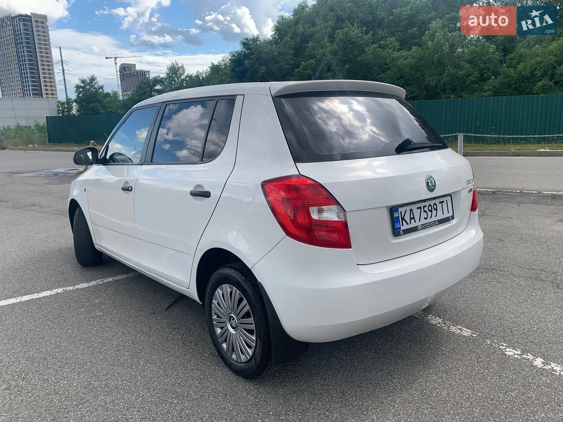 2011 Skoda Fabia - мініатюра 11