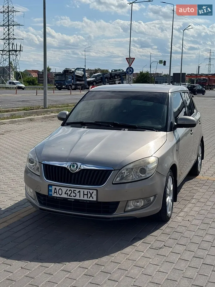 2011 Skoda Fabia - мініатюра 28
