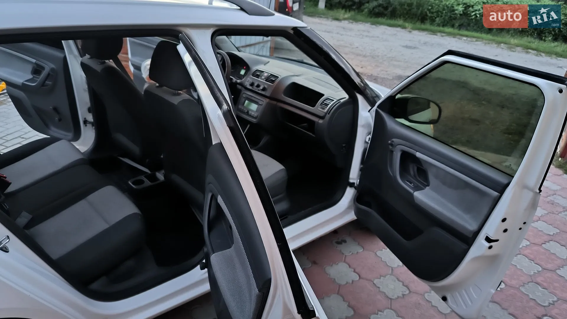 2010 Skoda Fabia - мініатюра 18