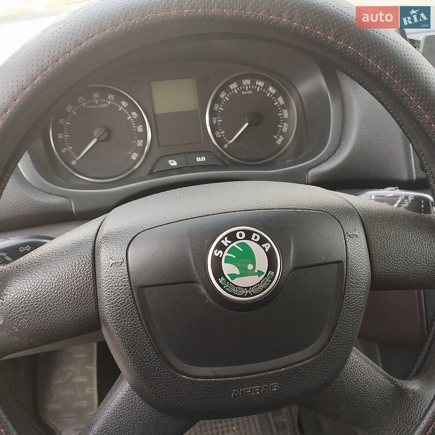 2011 Skoda Fabia - мініатюра 8