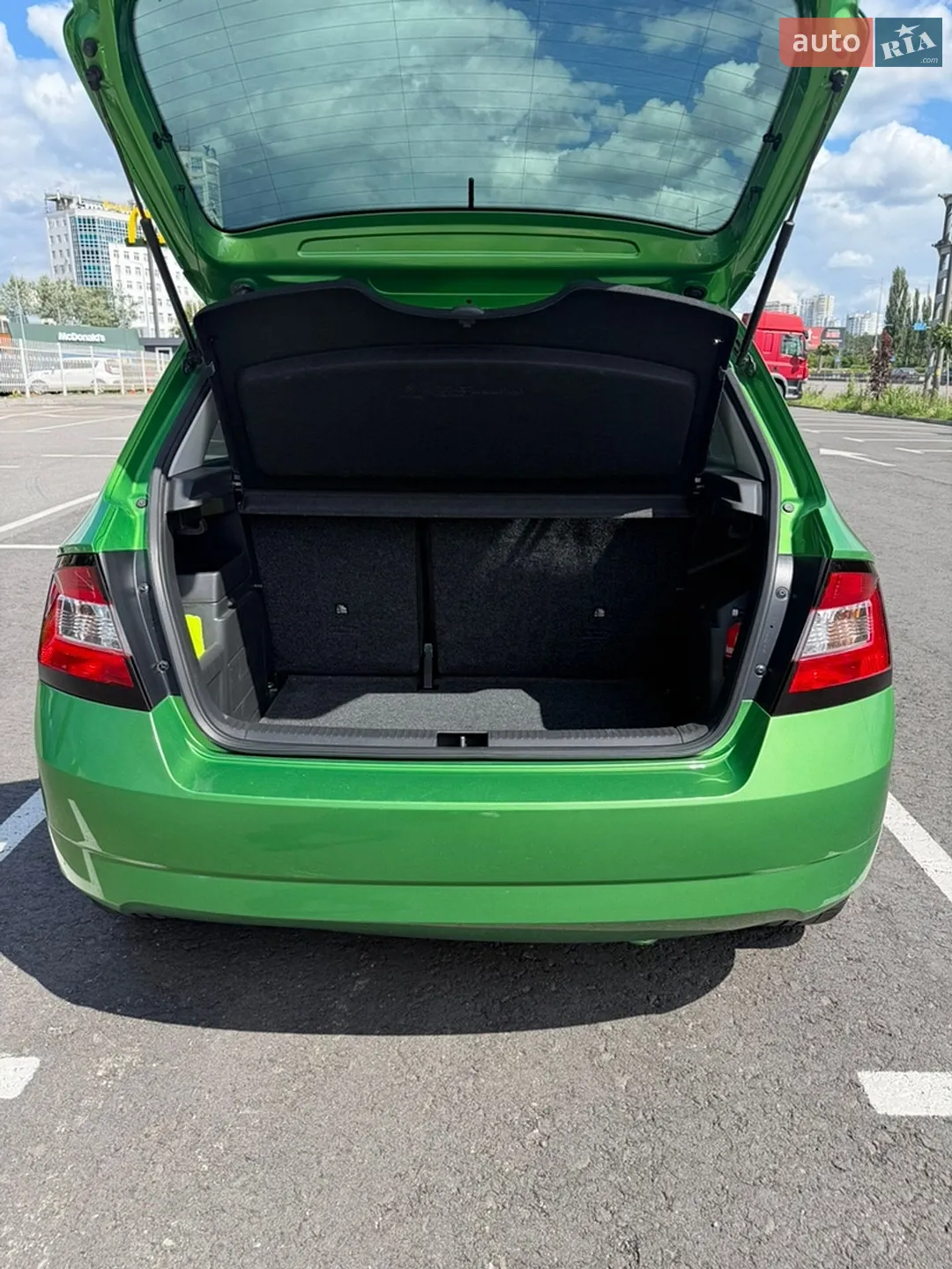 2016 Skoda Fabia - мініатюра 6