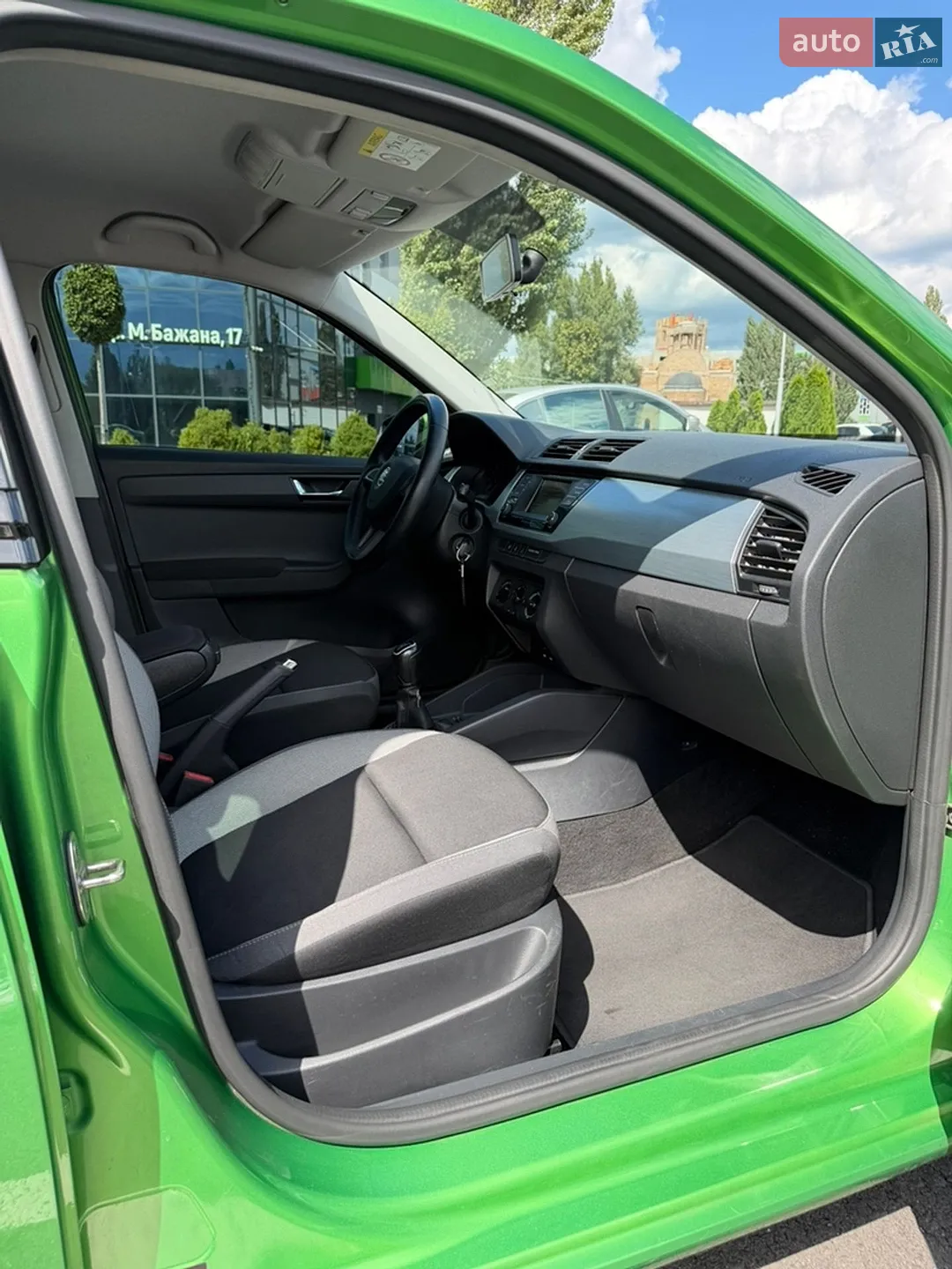 2016 Skoda Fabia - мініатюра 10