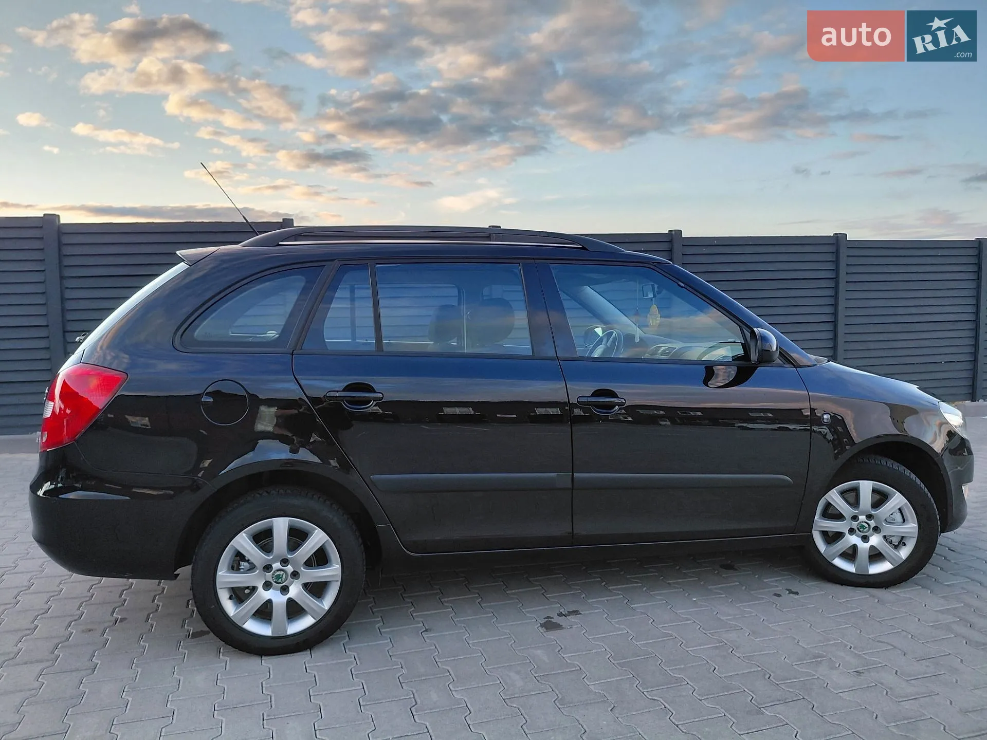 2010 Skoda Fabia - мініатюра 6