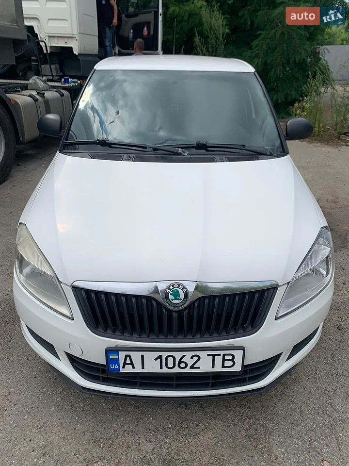 2011 Skoda Fabia - мініатюра 23